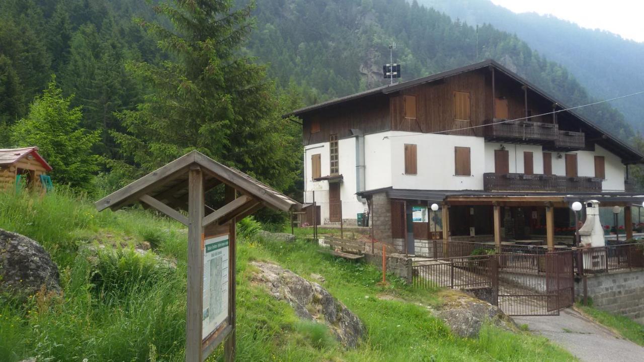 Rifugio Stella Alpina Hotel Saviore dell'Adamello Exterior photo