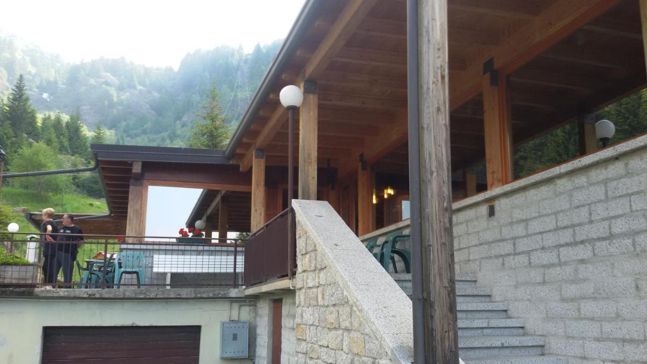 Rifugio Stella Alpina Hotel Saviore dell'Adamello Exterior photo